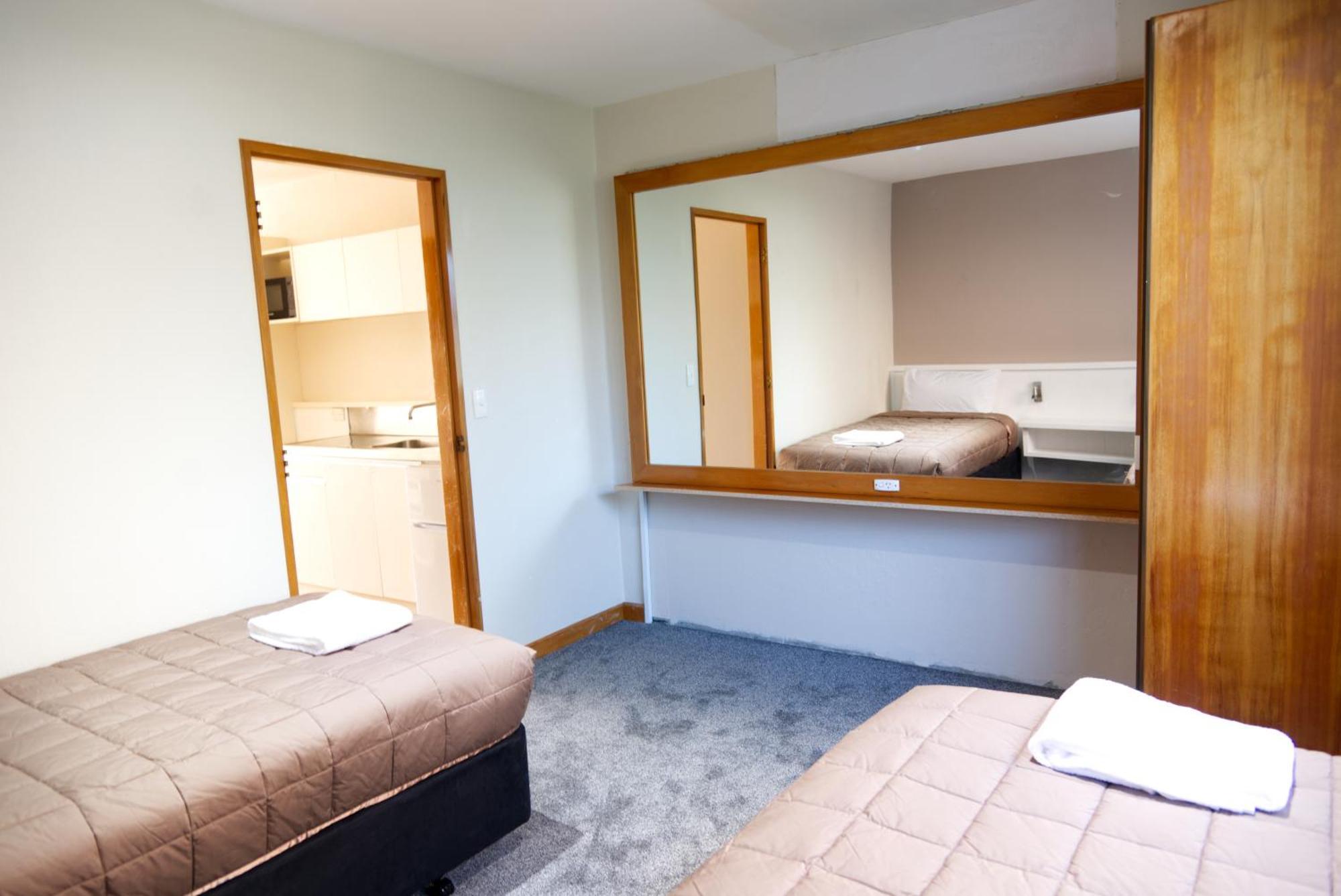 Aotea Lodge Porirua Extérieur photo