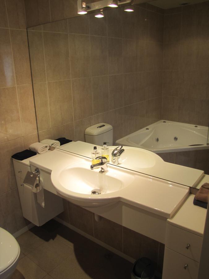 Aotea Lodge Porirua Extérieur photo