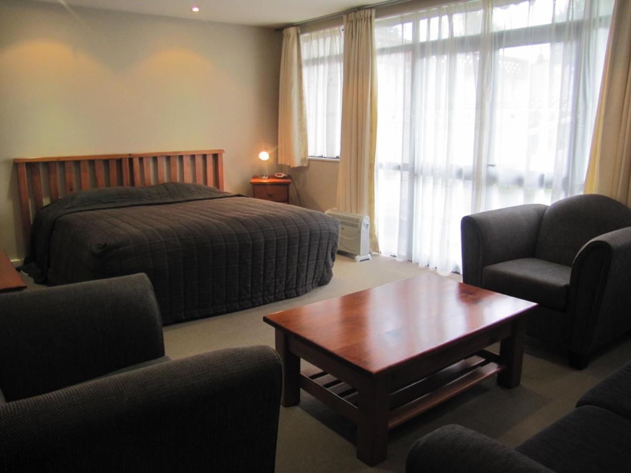Aotea Lodge Porirua Extérieur photo